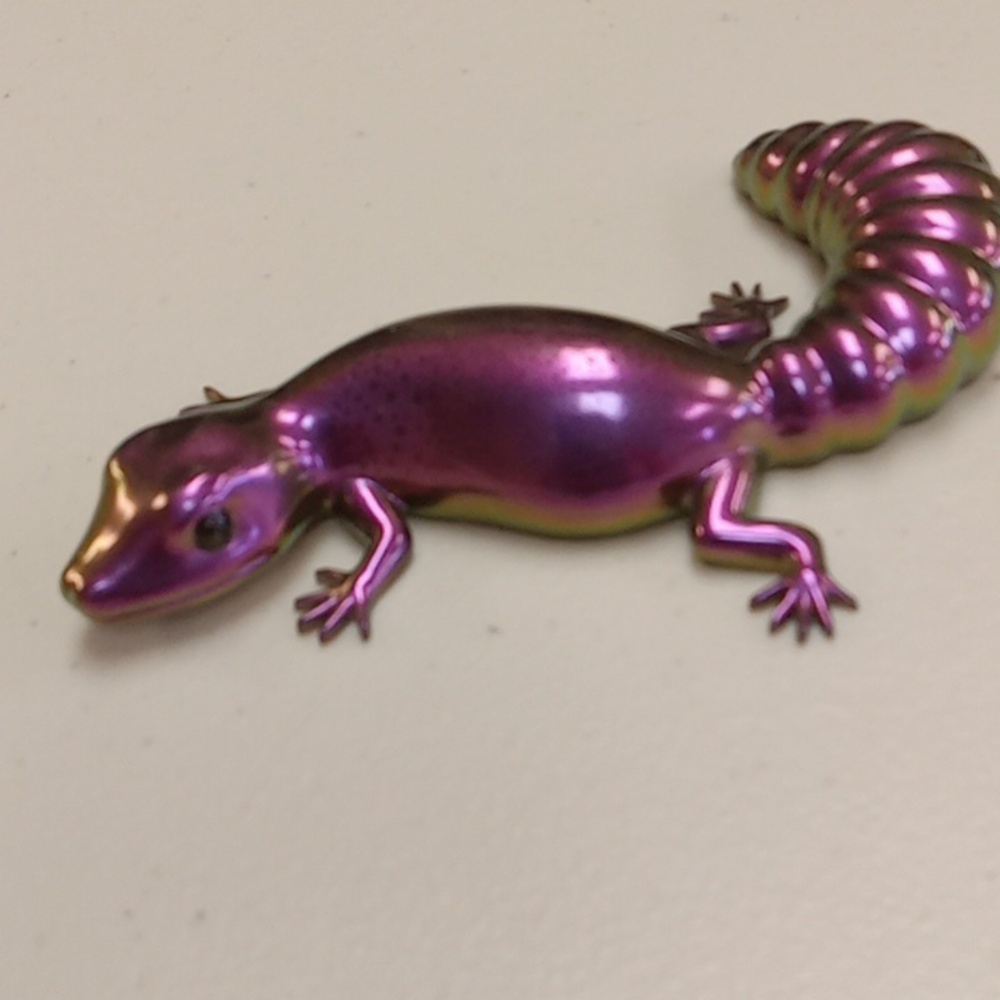Handcrafted resin lizard - Picture 4 of 4